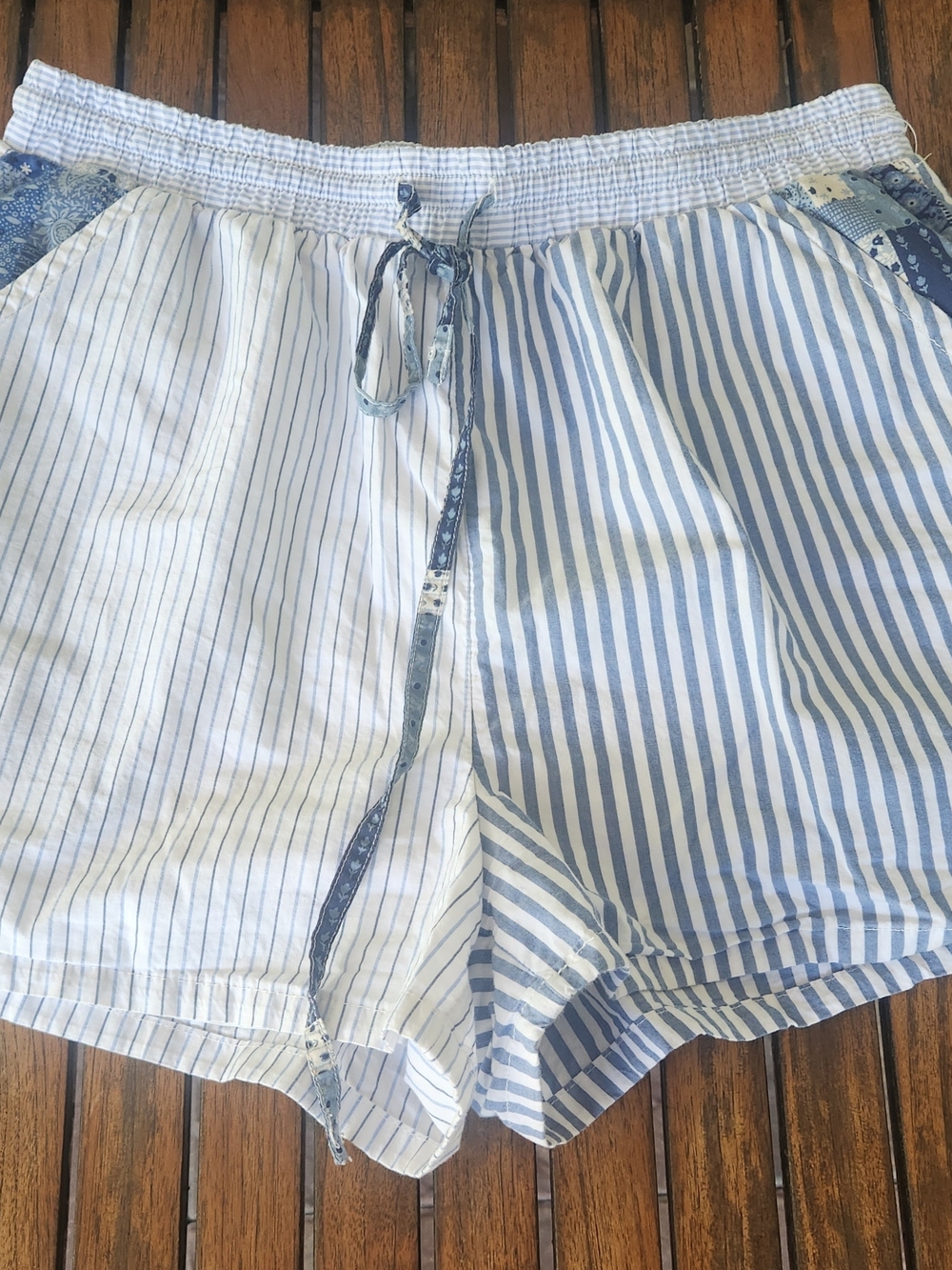 Women's American Eagle Outfitters Clubhouse Shorts Size Large Drawstring